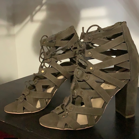 BRAND NEW Jodie Heeled Sandal - Olive - Picture 1 of 4